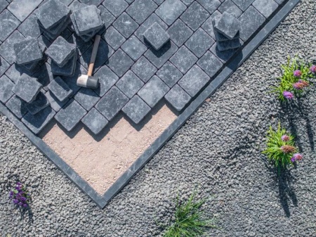 Cr&eacute;ation d'une all&eacute;e de jardin : guide pratique et conseils